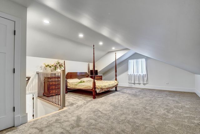 8332 S 78th Court, Justice, IL 60458