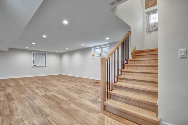 8332 S 78th Court, Justice, IL 60458