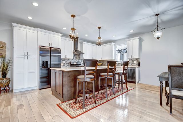 8332 S 78th Court, Justice, IL 60458