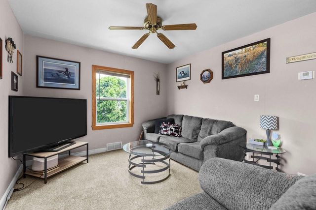 882 HIGGINS AVENUE, Neenah, WI 54956