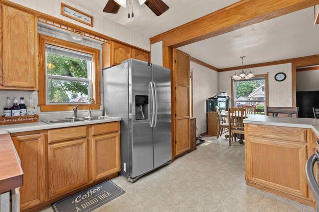 882 HIGGINS AVENUE, Neenah, WI 54956