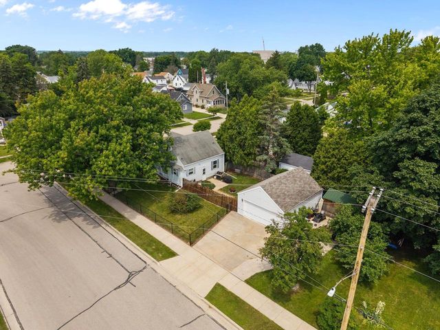 882 HIGGINS AVENUE, Neenah, WI 54956