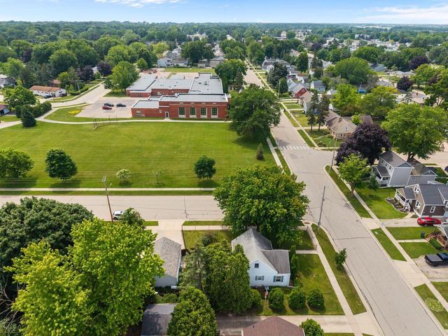 882 HIGGINS AVENUE, Neenah, WI 54956