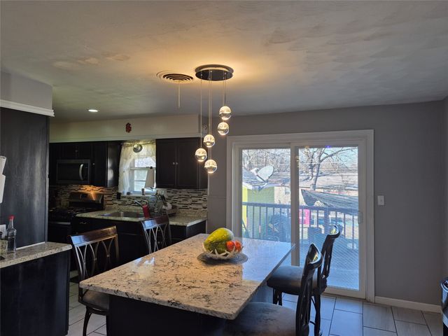 1737 W Parnell Street, Denison, TX 75020