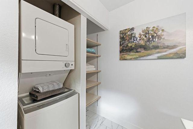 711 S Bayshore Boulevard 29, San Mateo, CA 94402