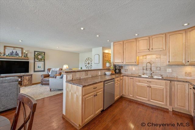 609 WESTERN HILLS BLVD, Cheyenne, WY 82009