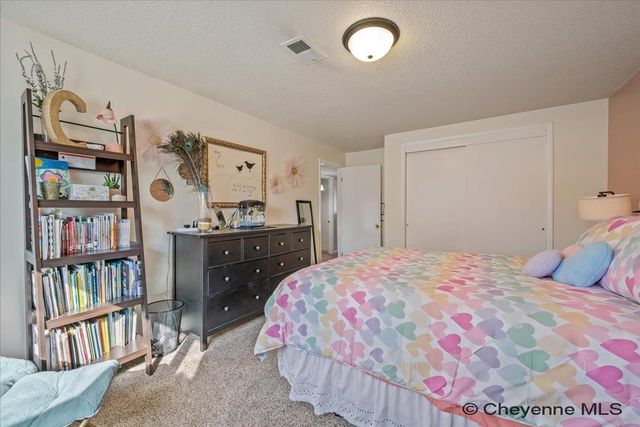 609 WESTERN HILLS BLVD, Cheyenne, WY 82009