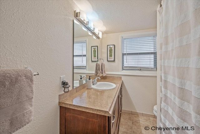 609 WESTERN HILLS BLVD, Cheyenne, WY 82009
