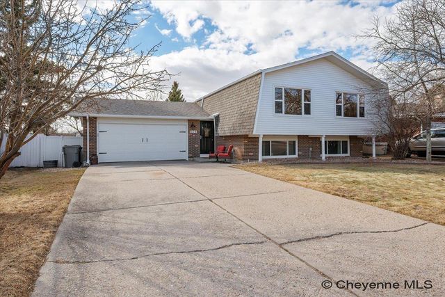 609 WESTERN HILLS BLVD, Cheyenne, WY 82009