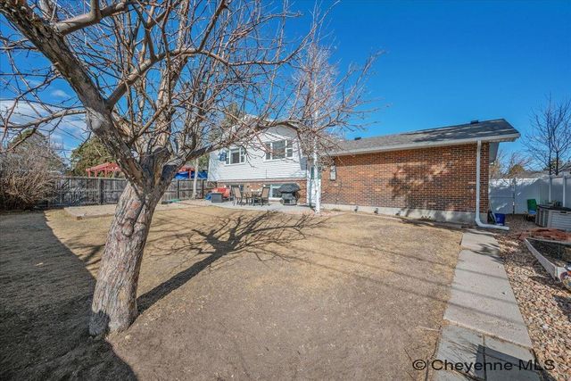 609 WESTERN HILLS BLVD, Cheyenne, WY 82009