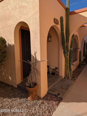 122 W Calle Del Ano, Green Valley, AZ 85614