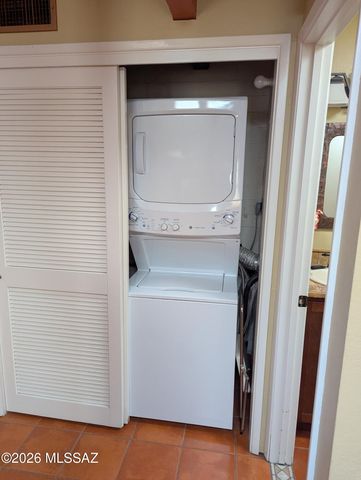 122 W Calle Del Ano, Green Valley, AZ 85614