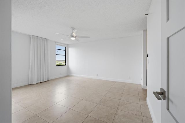 2215 Cypress Island Drive 906, Pompano Beach, FL 33069