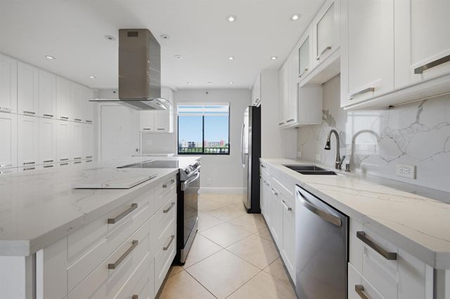 2215 Cypress Island Drive 906, Pompano Beach, FL 33069