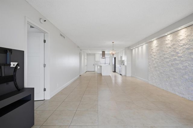 2215 Cypress Island Drive 906, Pompano Beach, FL 33069