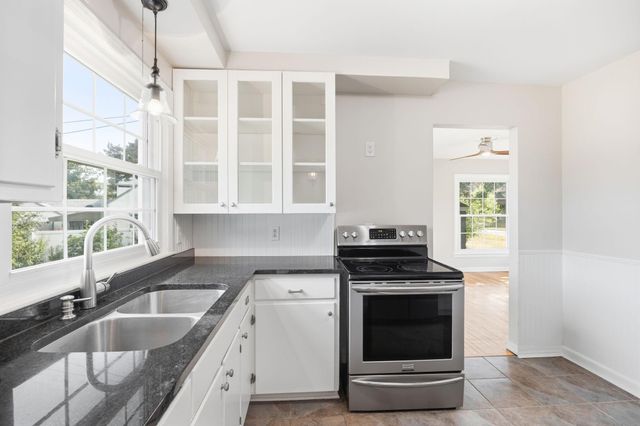 2951 Independence Avenue S, Saint Louis Park, MN 55426