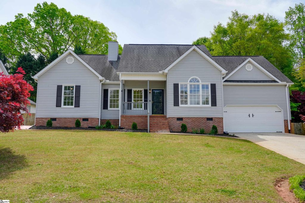 303 Fairwood Drive, Greenville, SC 29617