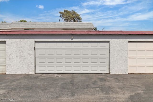 163 Greenbriar Townhouse Way, Las Vegas, NV 89121