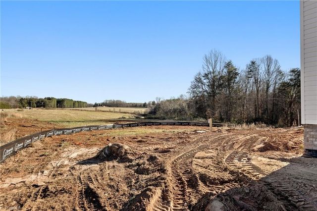 105 Indian Wells Court, Harmony, NC 28634