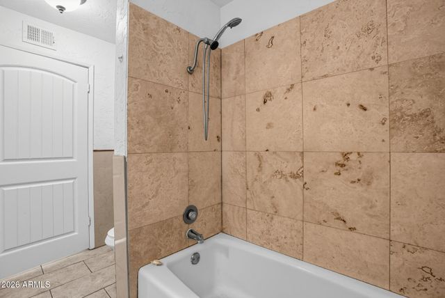 2451 E GLENCOVE Street, Mesa, AZ 85213