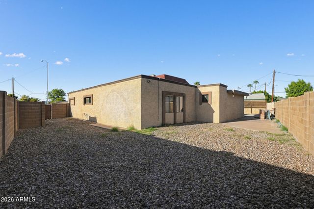 2451 E GLENCOVE Street, Mesa, AZ 85213