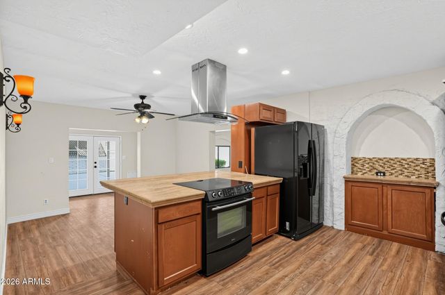 2451 E GLENCOVE Street, Mesa, AZ 85213