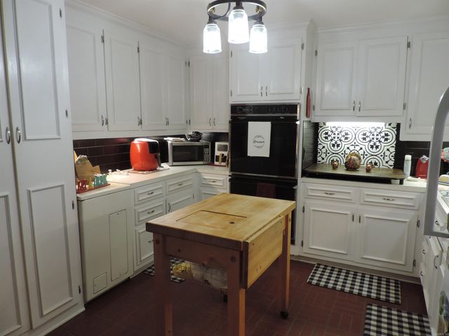 527 S Main, Dumas, AR 71639