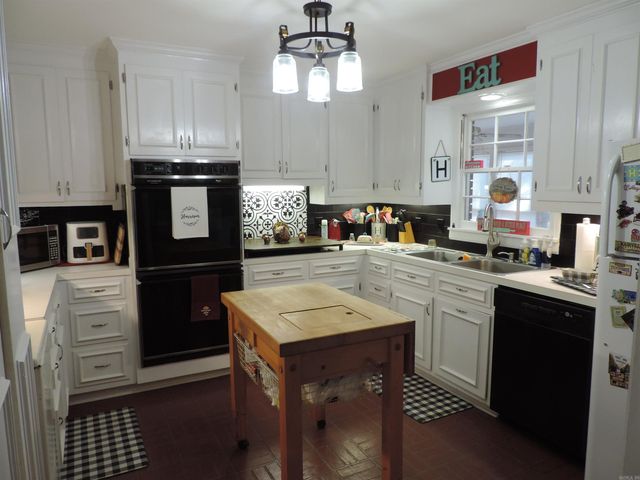 527 S Main, Dumas, AR 71639