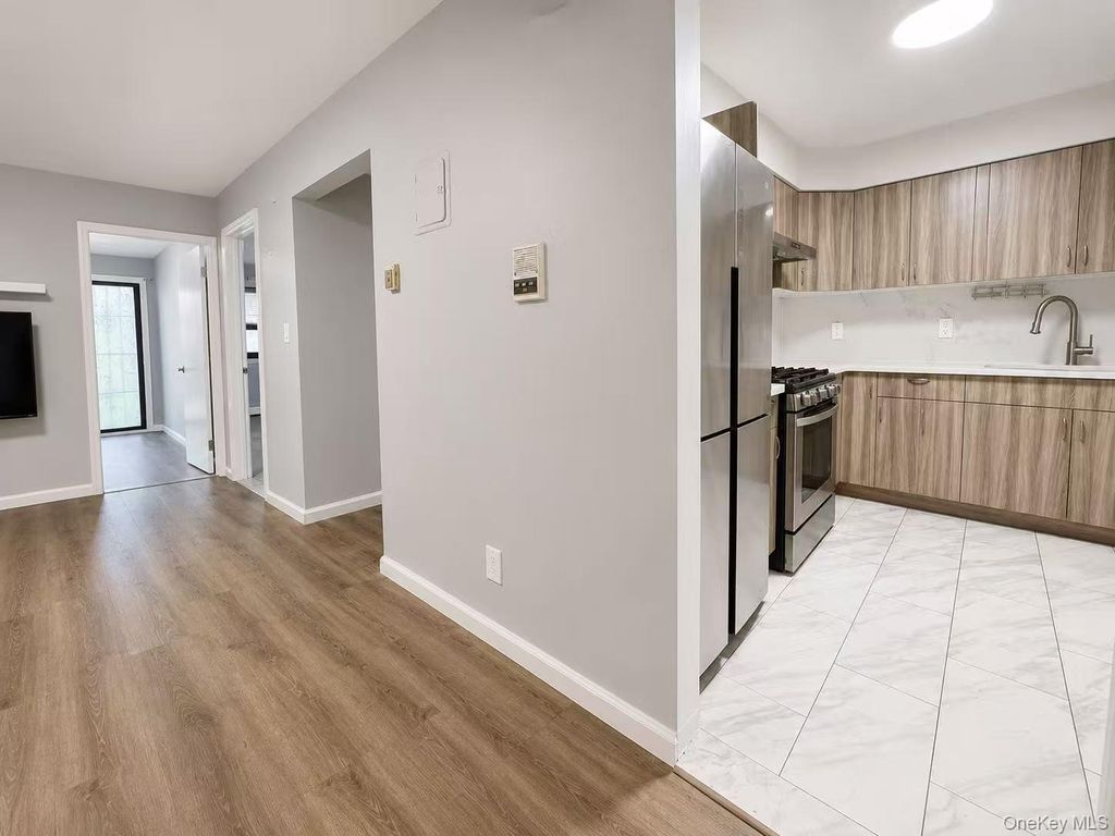 219-36 64th Avenue 36A, Bayside, NY 11364 — photo 2