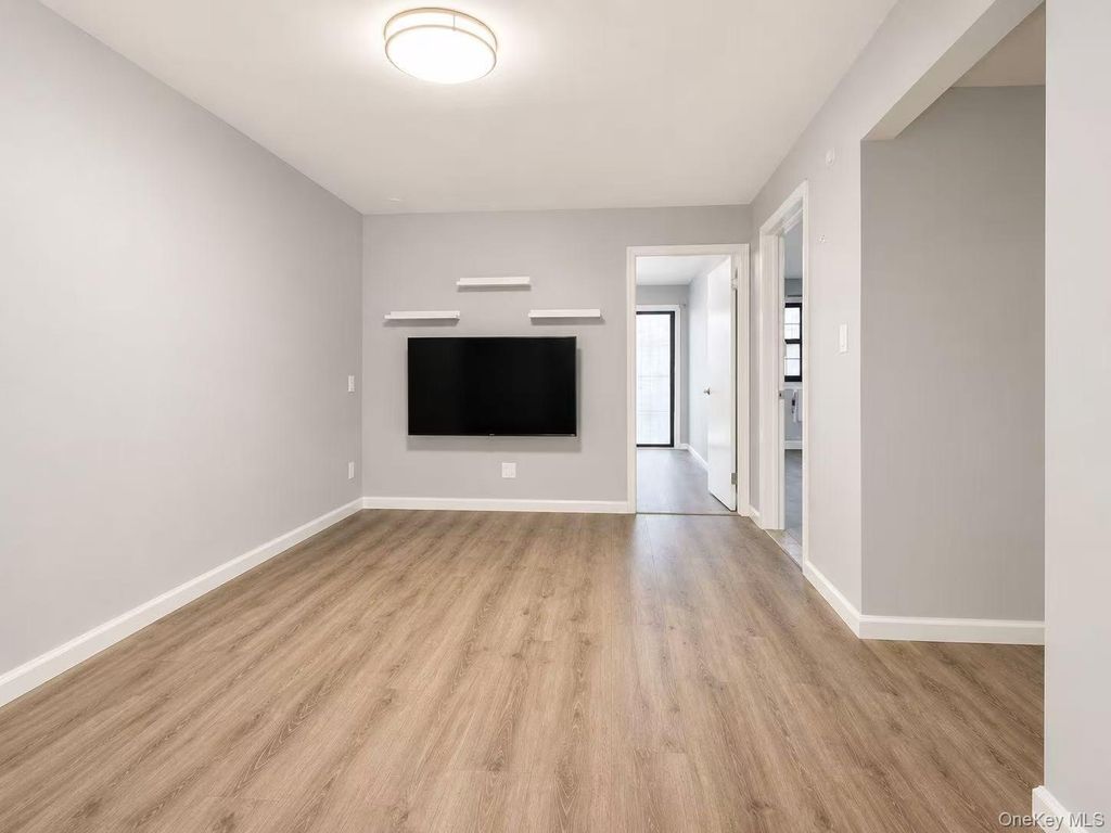 219-36 64th Avenue 36A, Bayside, NY 11364 — photo 4