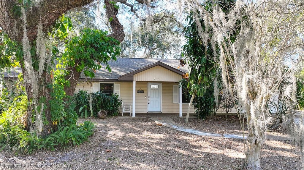 2141 Sullivan Street, Sebring, FL 33875