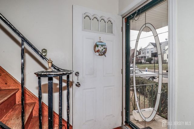 56 Homer Place, Metuchen, NJ 08840