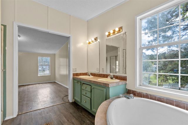 177 County Road 2803, Cleveland, TX 77327