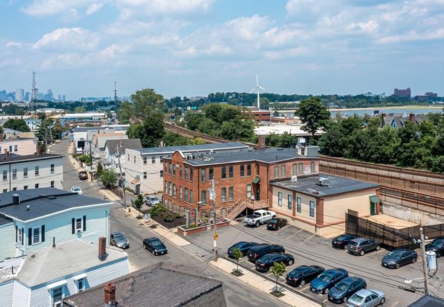 60 Clayton St, Boston, MA 02122