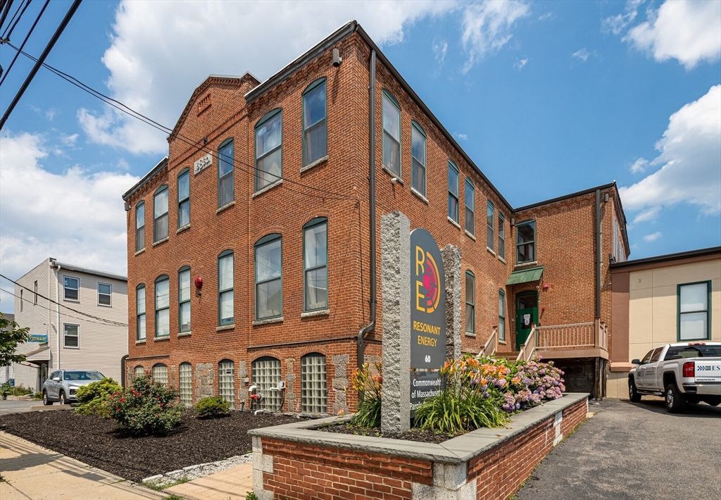 60 Clayton St, Boston, MA 02122