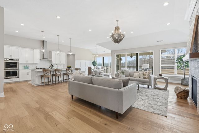 4359 Prairie Falcon Drive, Zionsville, IN 46077