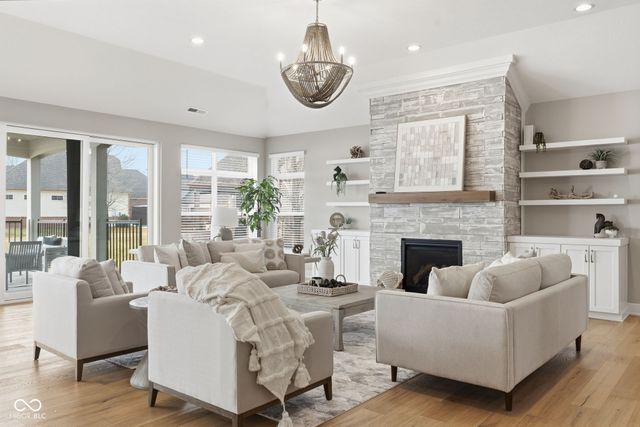 4359 Prairie Falcon Drive, Zionsville, IN 46077