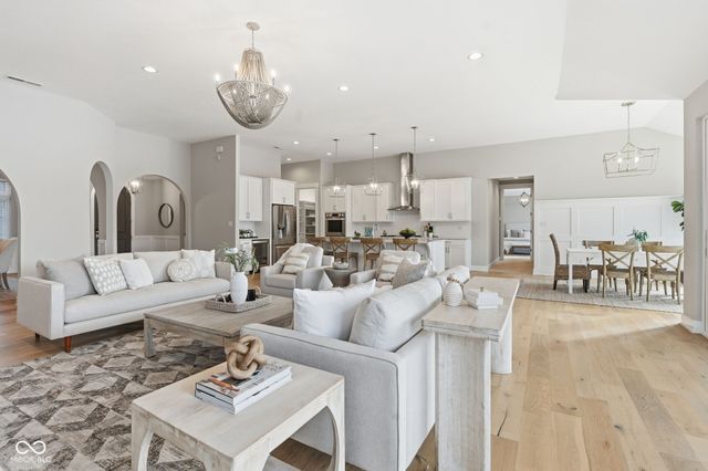 4359 Prairie Falcon Drive, Zionsville, IN 46077