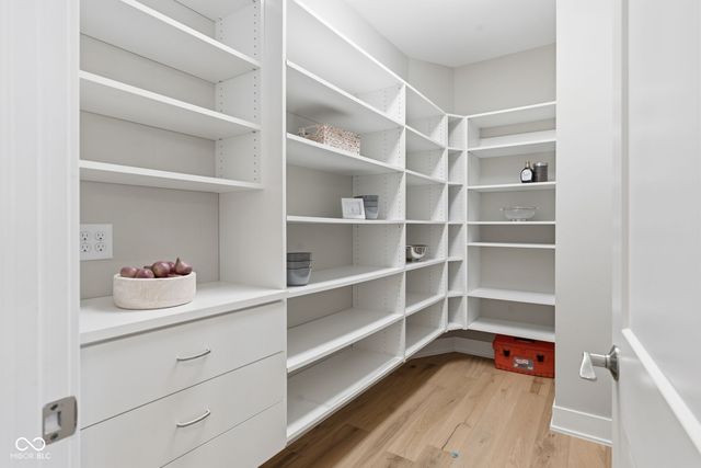 4359 Prairie Falcon Drive, Zionsville, IN 46077