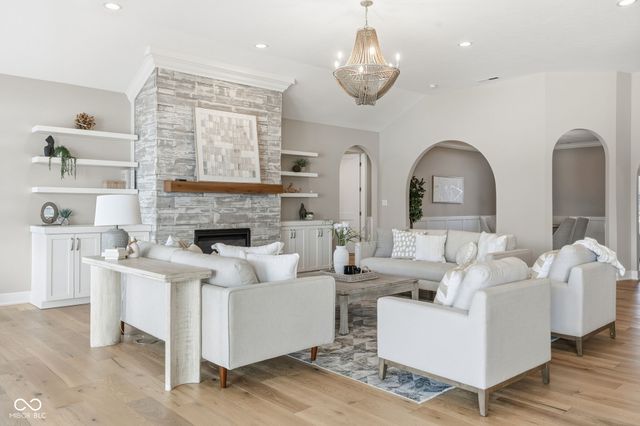 4359 Prairie Falcon Drive, Zionsville, IN 46077