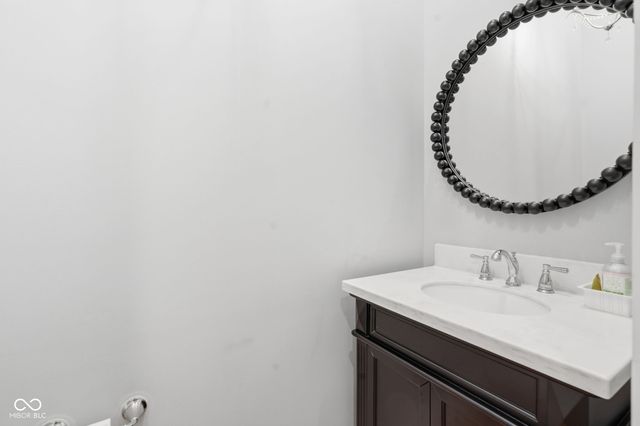 4359 Prairie Falcon Drive, Zionsville, IN 46077