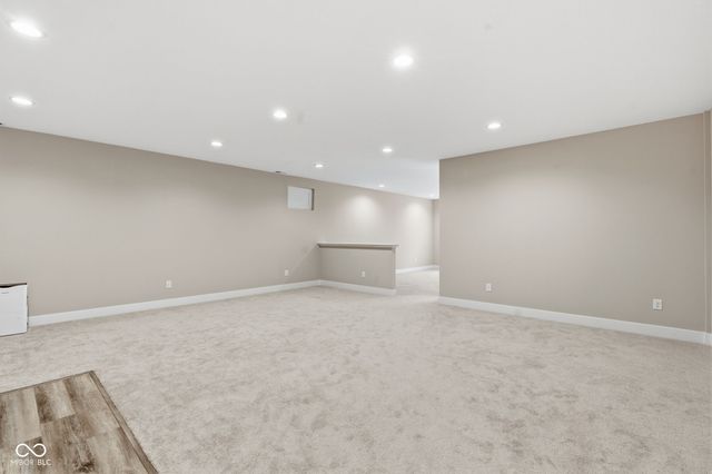 4359 Prairie Falcon Drive, Zionsville, IN 46077