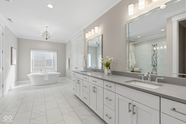 4359 Prairie Falcon Drive, Zionsville, IN 46077