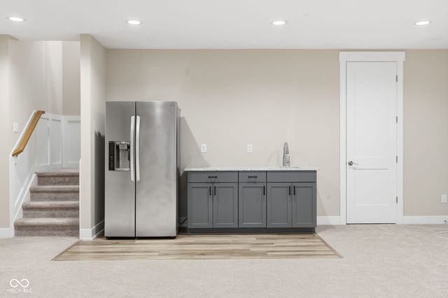 4359 Prairie Falcon Drive, Zionsville, IN 46077