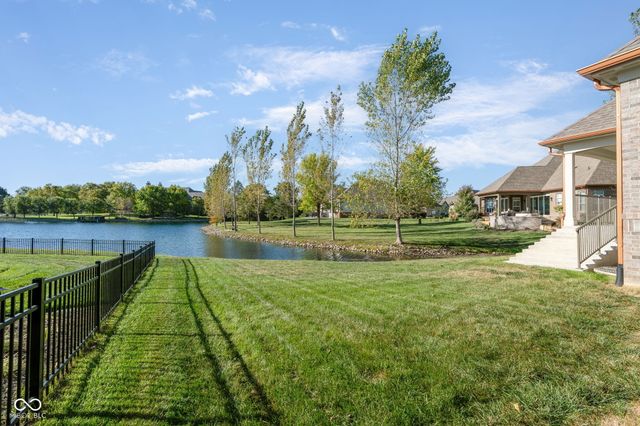 4359 Prairie Falcon Drive, Zionsville, IN 46077