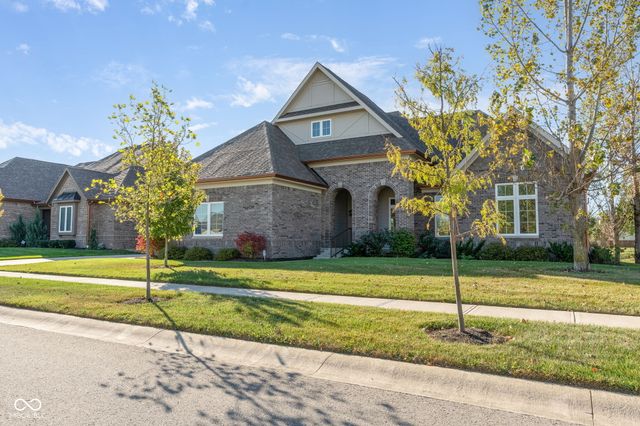 4359 Prairie Falcon Drive, Zionsville, IN 46077
