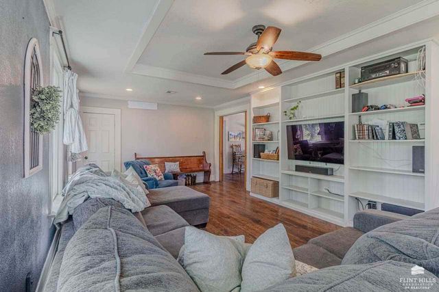 118 S Jefferson Street, Junction City, KS 66441