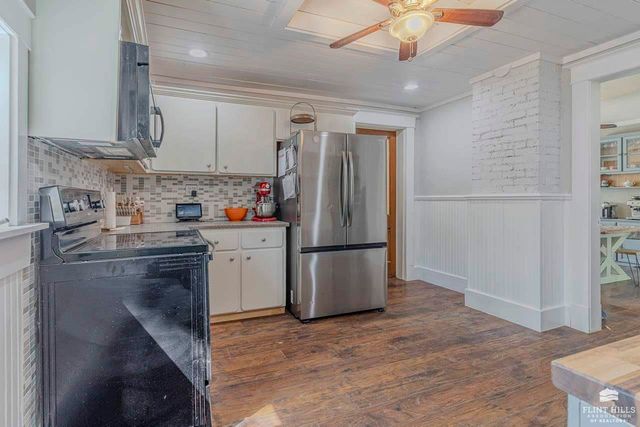 118 S Jefferson Street, Junction City, KS 66441