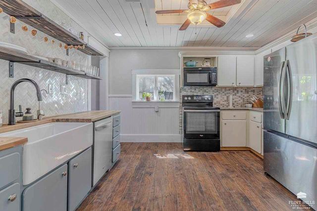 118 S Jefferson Street, Junction City, KS 66441