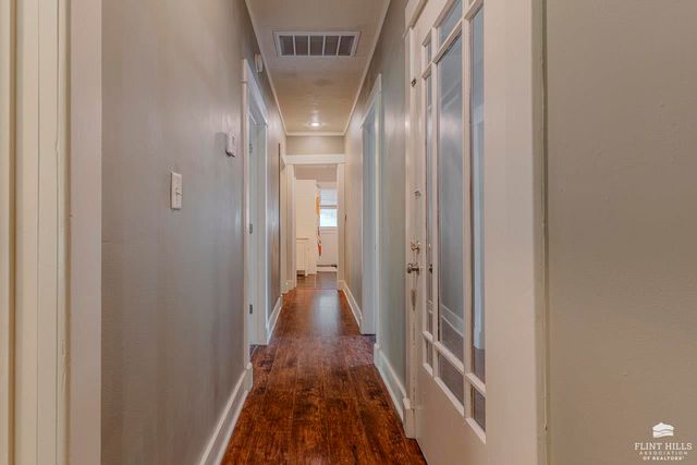 118 S Jefferson Street, Junction City, KS 66441